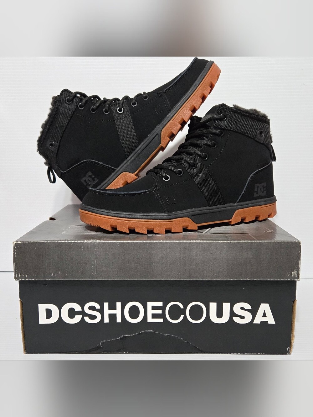 DC Shoe Woodland Mens Size 8 Water Resistant
